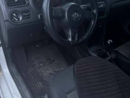 Белый Фольксваген Поло, объемом двигателя 1.6 л и пробегом 224 тыс. км за 3800 $, фото 1 на Automoto.ua