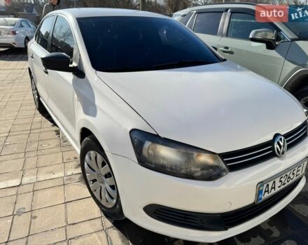 Белый Фольксваген Поло, объемом двигателя 1.6 л и пробегом 230 тыс. км за 3800 $, фото 1 на Automoto.ua