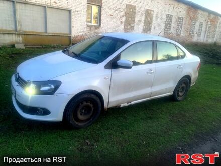Фольксваген Поло 2012 у Києві на Automoto.ua Білий Фольксваген Поло, об'ємом двигуна 1.6 л та пробігом 430 тис. км за 4200 $, фото 1 на Automoto.ua