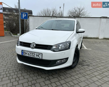 Белый Фольксваген Поло, объемом двигателя 1.39 л и пробегом 165 тыс. км за 6500 $, фото 1 на Automoto.ua