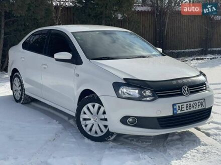 Фольксваген Поло 2013 в Днепре (Днепропетровске) на Automoto.ua Белый Фольксваген Поло, объемом двигателя 1.6 л и пробегом 256 тыс. км за 7300 $, фото 1 на Automoto.ua