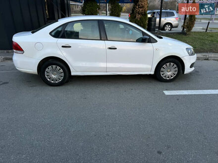 Белый Фольксваген Поло, объемом двигателя 1.6 л и пробегом 253 тыс. км за 3650 $, фото 1 на Automoto.ua