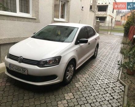 Белый Фольксваген Поло, объемом двигателя 1.6 л и пробегом 150 тыс. км за 6000 $, фото 1 на Automoto.ua