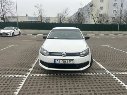 Белый Фольксваген Поло, объемом двигателя 1.6 л и пробегом 220 тыс. км за 5300 $, фото 1 на Automoto.ua