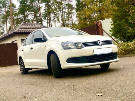 Белый Фольксваген Поло, объемом двигателя 1.6 л и пробегом 185 тыс. км за 5899 $, фото 1 на Automoto.ua