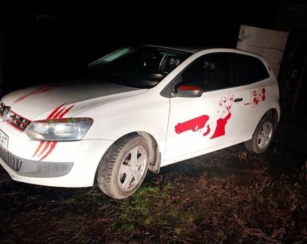 Белый Фольксваген Поло, объемом двигателя 1.2 л и пробегом 145 тыс. км за 5500 $, фото 1 на Automoto.ua