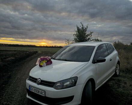 Белый Фольксваген Поло, объемом двигателя 1.2 л и пробегом 340 тыс. км за 5500 $, фото 1 на Automoto.ua