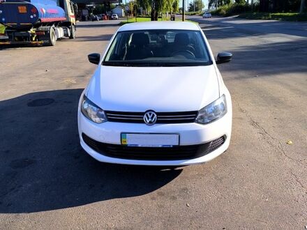 Белый Фольксваген Поло, объемом двигателя 1.6 л и пробегом 90 тыс. км за 7800 $, фото 1 на Automoto.ua