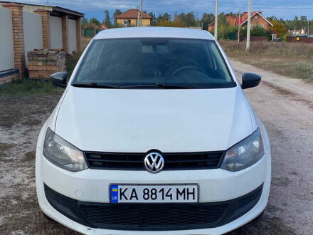 Белый Фольксваген Поло, объемом двигателя 1.2 л и пробегом 253 тыс. км за 4800 $, фото 1 на Automoto.ua