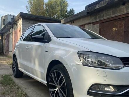 Белый Фольксваген Поло, объемом двигателя 1.2 л и пробегом 232 тыс. км за 10200 $, фото 1 на Automoto.ua