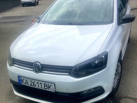 Фольксваген Поло 2015 у Києві на Automoto.ua Білий Фольксваген Поло, об'ємом двигуна 1.2 л та пробігом 192 тис. км за 5000 $, фото 1 на Automoto.ua