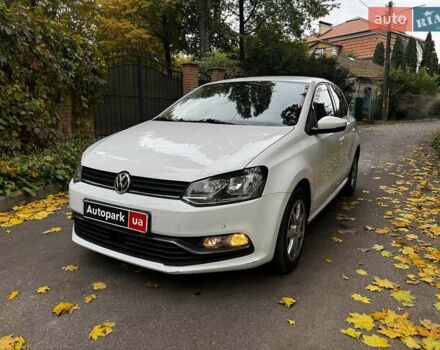 Белый Фольксваген Поло, объемом двигателя 1.2 л и пробегом 238 тыс. км за 9490 $, фото 1 на Automoto.ua
