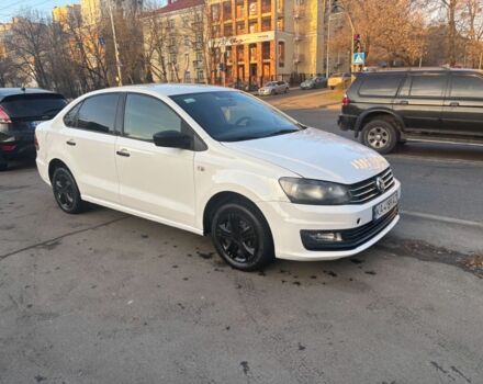 Белый Фольксваген Поло, объемом двигателя 1.6 л и пробегом 200 тыс. км за 5900 $, фото 1 на Automoto.ua