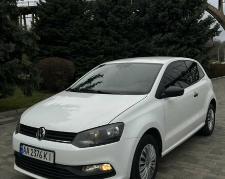Белый Фольксваген Поло, объемом двигателя 1.2 л и пробегом 217 тыс. км за 5950 $, фото 1 на Automoto.ua