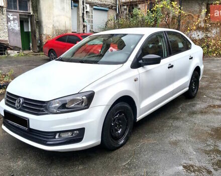 Белый Фольксваген Поло, объемом двигателя 1.6 л и пробегом 153 тыс. км за 8000 $, фото 1 на Automoto.ua