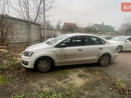 Білий Фольксваген Поло, об'ємом двигуна 1.6 л та пробігом 156 тис. км за 7600 $, фото 1 на Automoto.ua