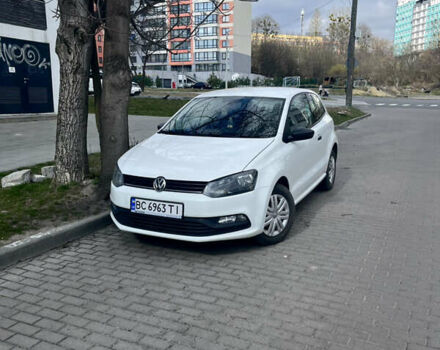 Белый Фольксваген Поло, объемом двигателя 1.2 л и пробегом 200 тыс. км за 6300 $, фото 1 на Automoto.ua