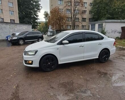 Белый Фольксваген Поло, объемом двигателя 1.6 л и пробегом 141 тыс. км за 8600 $, фото 1 на Automoto.ua