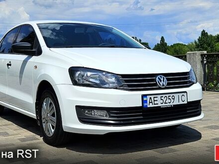Фольксваген Поло 2017 у Дніпро (Дніпропетровську) на Automoto.ua Білий Фольксваген Поло, об'ємом двигуна 1.6 л та пробігом 83 тис. км за 9300 $, фото 1 на Automoto.ua
