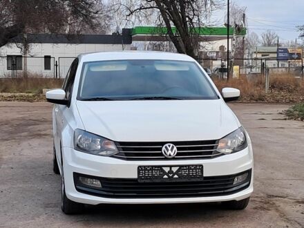 Белый Фольксваген Поло, объемом двигателя 1.6 л и пробегом 98 тыс. км за 8800 $, фото 1 на Automoto.ua