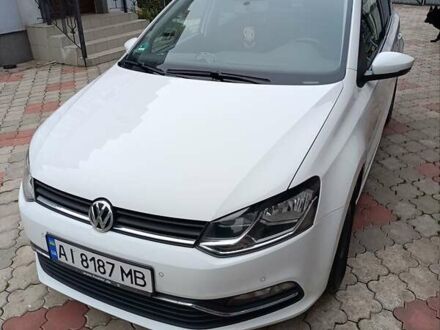 Белый Фольксваген Поло, объемом двигателя 1.42 л и пробегом 215 тыс. км за 10000 $, фото 1 на Automoto.ua