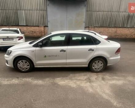 Белый Фольксваген Поло, объемом двигателя 1.6 л и пробегом 175 тыс. км за 7400 $, фото 1 на Automoto.ua