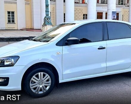 Белый Фольксваген Поло, объемом двигателя 1.6 л и пробегом 50 тыс. км за 8800 $, фото 1 на Automoto.ua