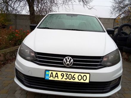Белый Фольксваген Поло, объемом двигателя 1.6 л и пробегом 95 тыс. км за 10500 $, фото 1 на Automoto.ua