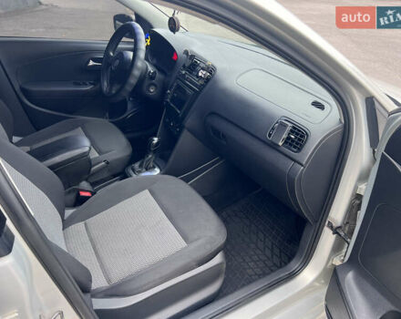 Бежевий Фольксваген Поло, об'ємом двигуна 1.6 л та пробігом 212 тис. км за 7499 $, фото 22 на Automoto.ua