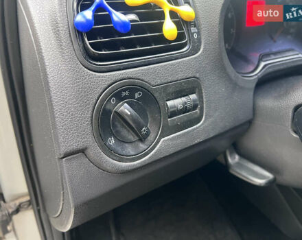 Бежевий Фольксваген Поло, об'ємом двигуна 1.6 л та пробігом 212 тис. км за 7499 $, фото 26 на Automoto.ua