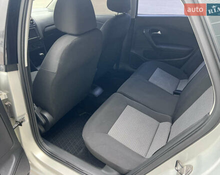 Бежевий Фольксваген Поло, об'ємом двигуна 1.6 л та пробігом 212 тис. км за 7499 $, фото 18 на Automoto.ua