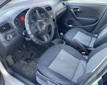 Бежевий Фольксваген Поло, об'ємом двигуна 1.6 л та пробігом 230 тис. км за 4800 $, фото 18 на Automoto.ua