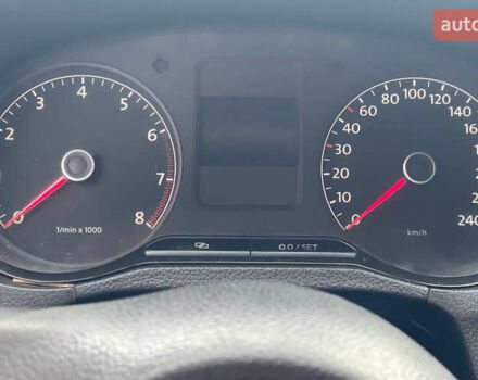 Бежевий Фольксваген Поло, об'ємом двигуна 1.6 л та пробігом 330 тис. км за 5800 $, фото 9 на Automoto.ua