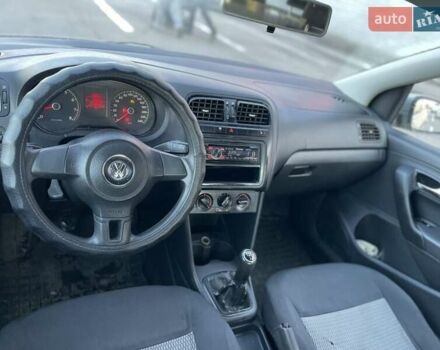 Бежевий Фольксваген Поло, об'ємом двигуна 1.57 л та пробігом 230 тис. км за 4800 $, фото 16 на Automoto.ua