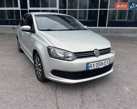 Бежевий Фольксваген Поло, об'ємом двигуна 1.6 л та пробігом 212 тис. км за 7499 $, фото 2 на Automoto.ua