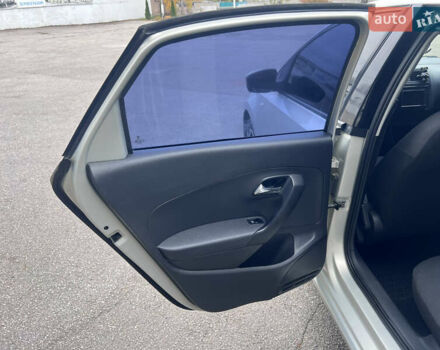 Бежевий Фольксваген Поло, об'ємом двигуна 1.6 л та пробігом 212 тис. км за 7499 $, фото 19 на Automoto.ua