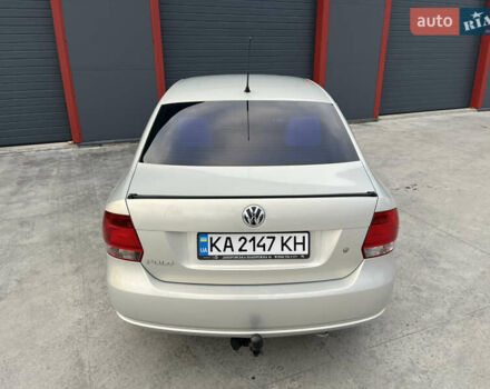 Бежевый Фольксваген Поло, объемом двигателя 1.6 л и пробегом 129 тыс. км за 6750 $, фото 4 на Automoto.ua