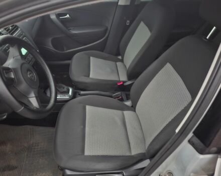 Бежевый Фольксваген Поло, объемом двигателя 1.6 л и пробегом 224 тыс. км за 7300 $, фото 6 на Automoto.ua