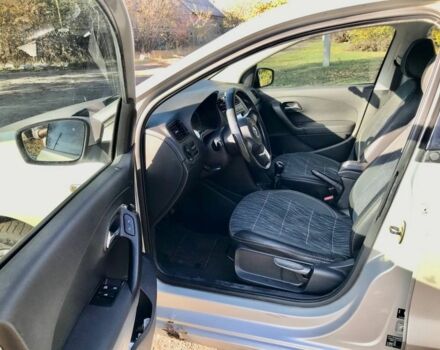 Бежевый Фольксваген Поло, объемом двигателя 1.6 л и пробегом 265 тыс. км за 5100 $, фото 5 на Automoto.ua