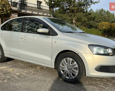 Бежевый Фольксваген Поло, объемом двигателя 1.6 л и пробегом 220 тыс. км за 6999 $, фото 2 на Automoto.ua