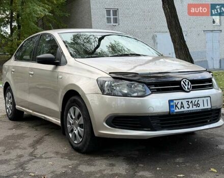 Бежевый Фольксваген Поло, объемом двигателя 1.6 л и пробегом 250 тыс. км за 3800 $, фото 1 на Automoto.ua