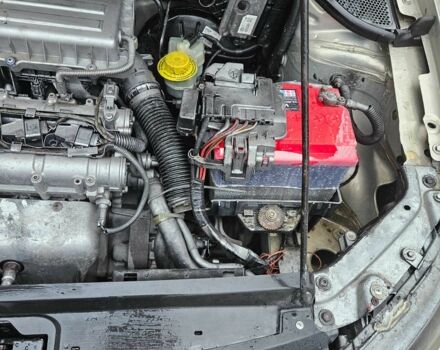 Бежевый Фольксваген Поло, объемом двигателя 1.6 л и пробегом 95 тыс. км за 6800 $, фото 5 на Automoto.ua