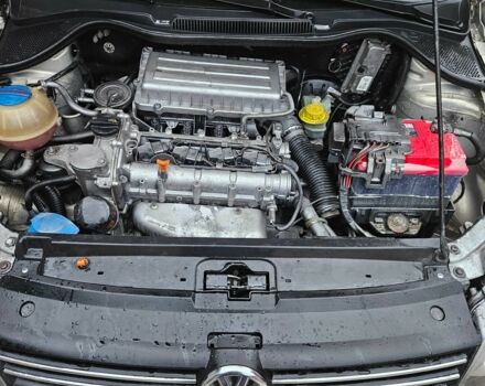 Бежевый Фольксваген Поло, объемом двигателя 1.6 л и пробегом 95 тыс. км за 6800 $, фото 6 на Automoto.ua