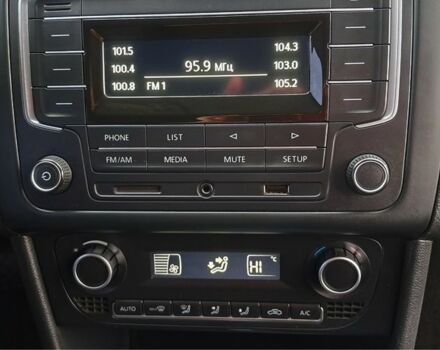 Бежевий Фольксваген Поло, об'ємом двигуна 1.6 л та пробігом 63 тис. км за 10800 $, фото 18 на Automoto.ua