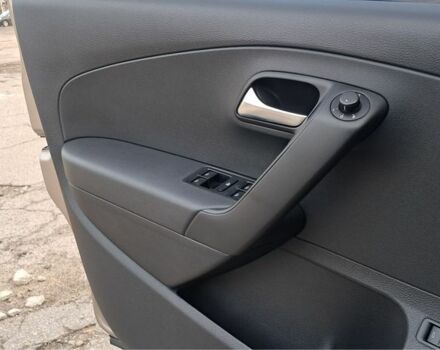 Бежевий Фольксваген Поло, об'ємом двигуна 1.6 л та пробігом 63 тис. км за 10800 $, фото 23 на Automoto.ua