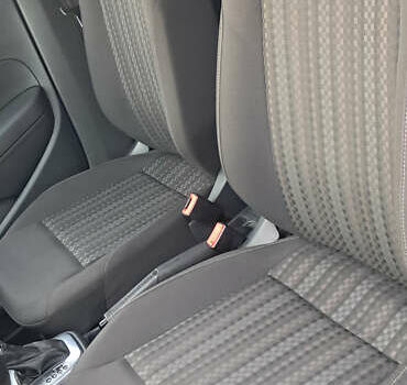 Бежевый Фольксваген Поло, объемом двигателя 1.6 л и пробегом 63 тыс. км за 10800 $, фото 8 на Automoto.ua