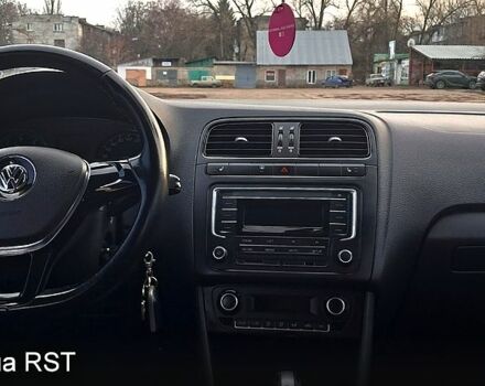 Бежевый Фольксваген Поло, объемом двигателя 1.6 л и пробегом 63 тыс. км за 10800 $, фото 8 на Automoto.ua
