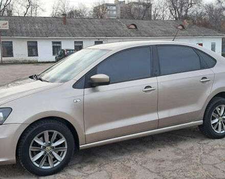 Бежевый Фольксваген Поло, объемом двигателя 1.6 л и пробегом 63 тыс. км за 10800 $, фото 3 на Automoto.ua