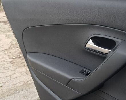 Бежевий Фольксваген Поло, об'ємом двигуна 1.6 л та пробігом 63 тис. км за 10800 $, фото 22 на Automoto.ua