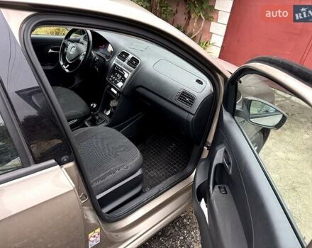 Бежевый Фольксваген Поло, объемом двигателя 1.4 л и пробегом 111 тыс. км за 9200 $, фото 13 на Automoto.ua